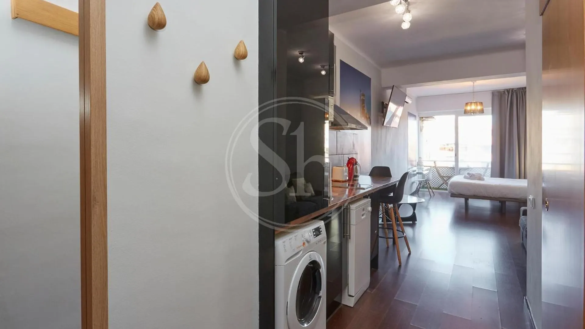 Moderno Estudio En Eixample Barcelona 0*,