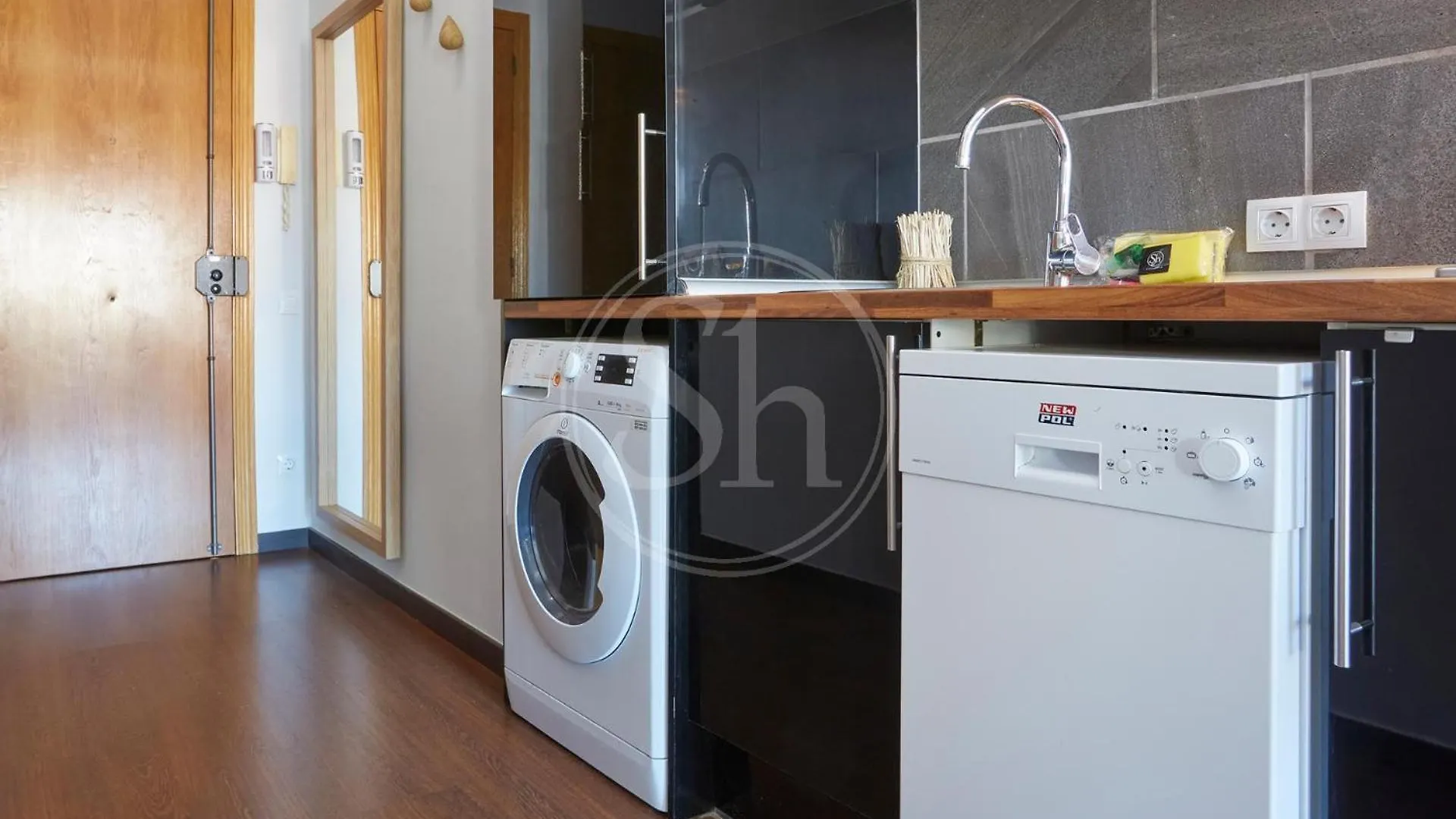 Moderno Estudio En Eixample Barcellona